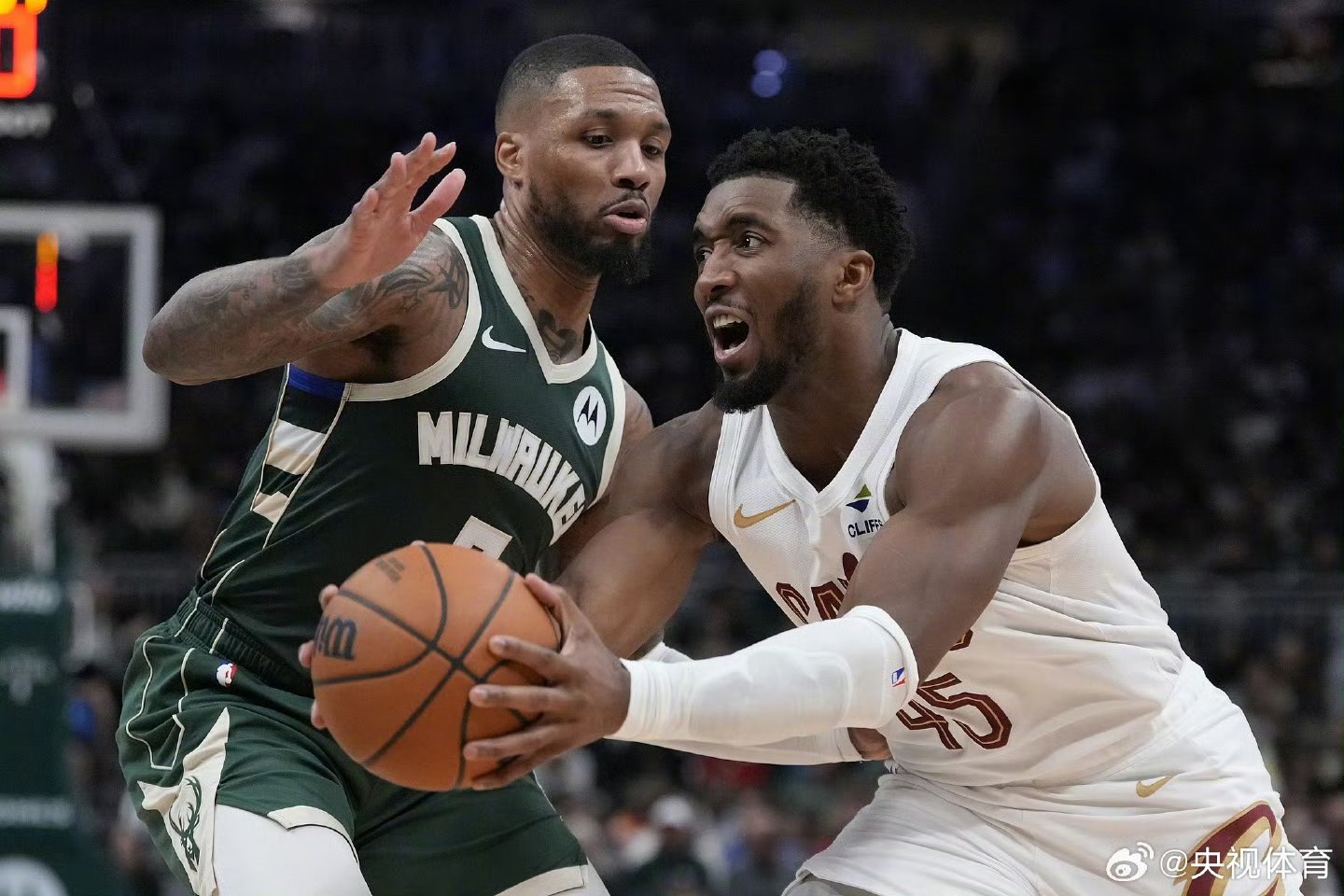 开云体育中国官网-雄鹿绝杀马刺，浓眉哥统治全场