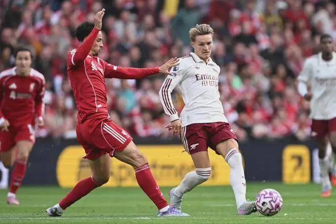 开云平台-风云变幻的赛场战术，胜负之间谁更胜一筹？